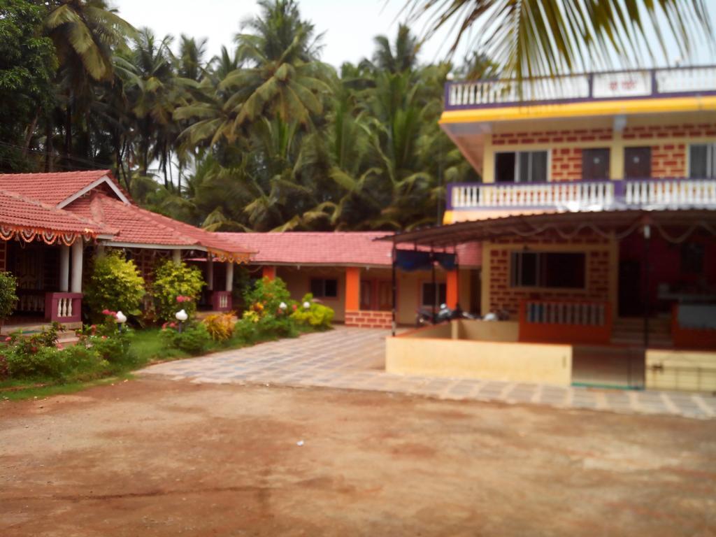 Yash Garden Residency Hotell Ganpatipule Eksteriør bilde