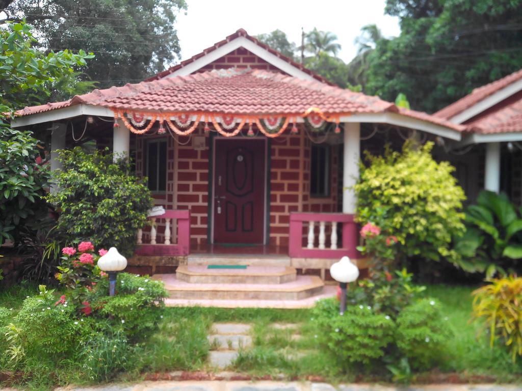 Yash Garden Residency Hotell Ganpatipule Eksteriør bilde