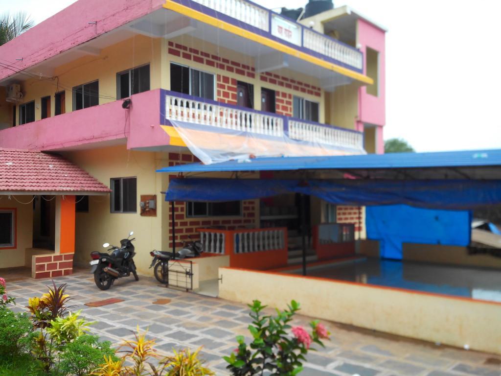 Yash Garden Residency Hotell Ganpatipule Eksteriør bilde