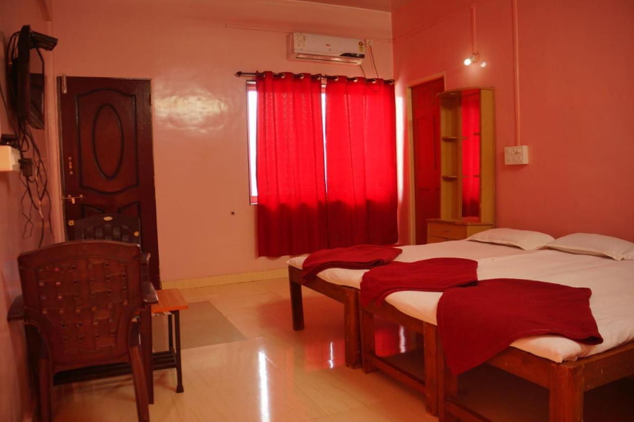 Yash Garden Residency Hotell Ganpatipule Eksteriør bilde