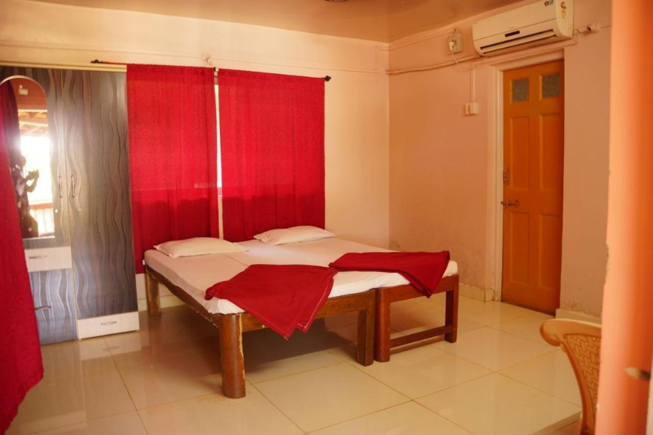 Yash Garden Residency Hotell Ganpatipule Eksteriør bilde