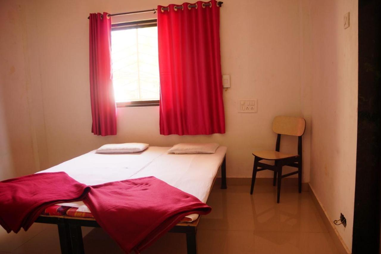 Yash Garden Residency Hotell Ganpatipule Eksteriør bilde