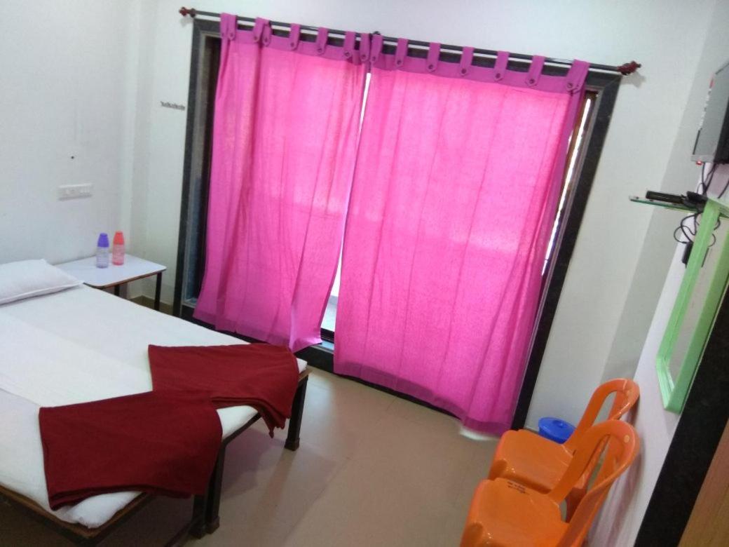 Yash Garden Residency Hotell Ganpatipule Eksteriør bilde